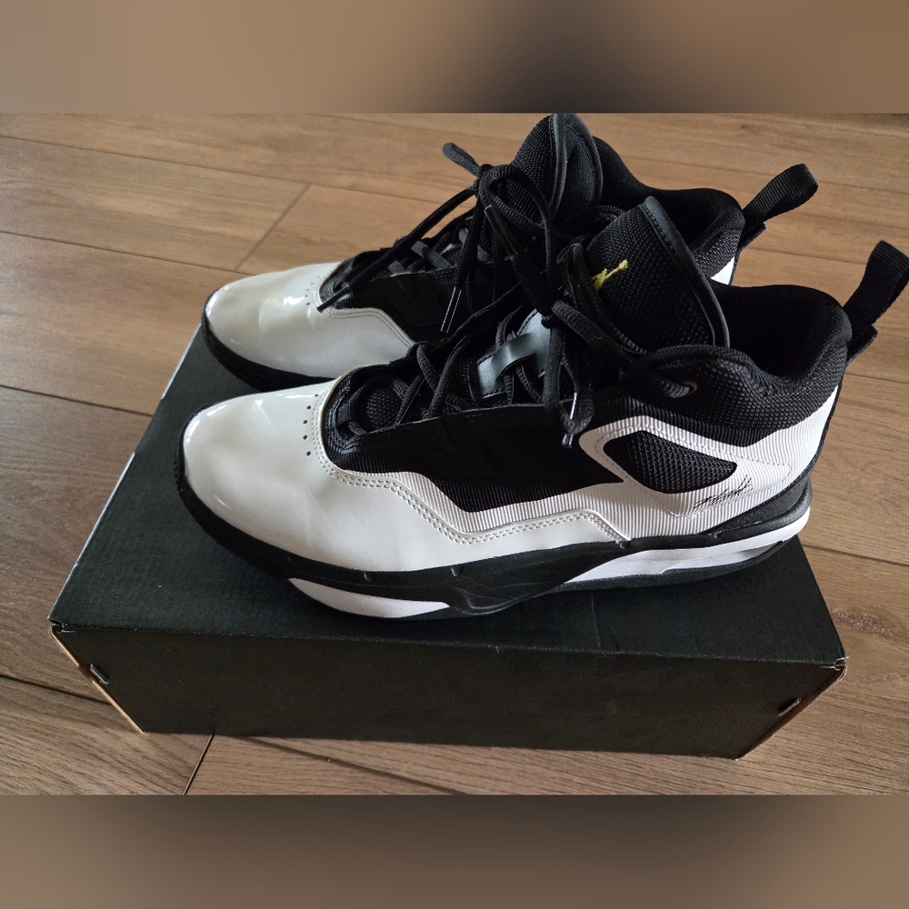 Jordan Stay Loyal 3 Black Metalic Gold White Athletic Men's Basketball Shoes - Picture 3 of 11